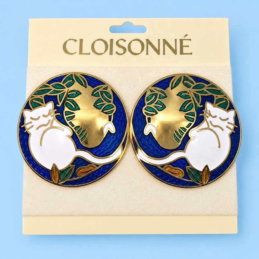 Vintage Cloisonne White Cat Moon Clip On Earrings Blue Enamel Gold Tone -3582